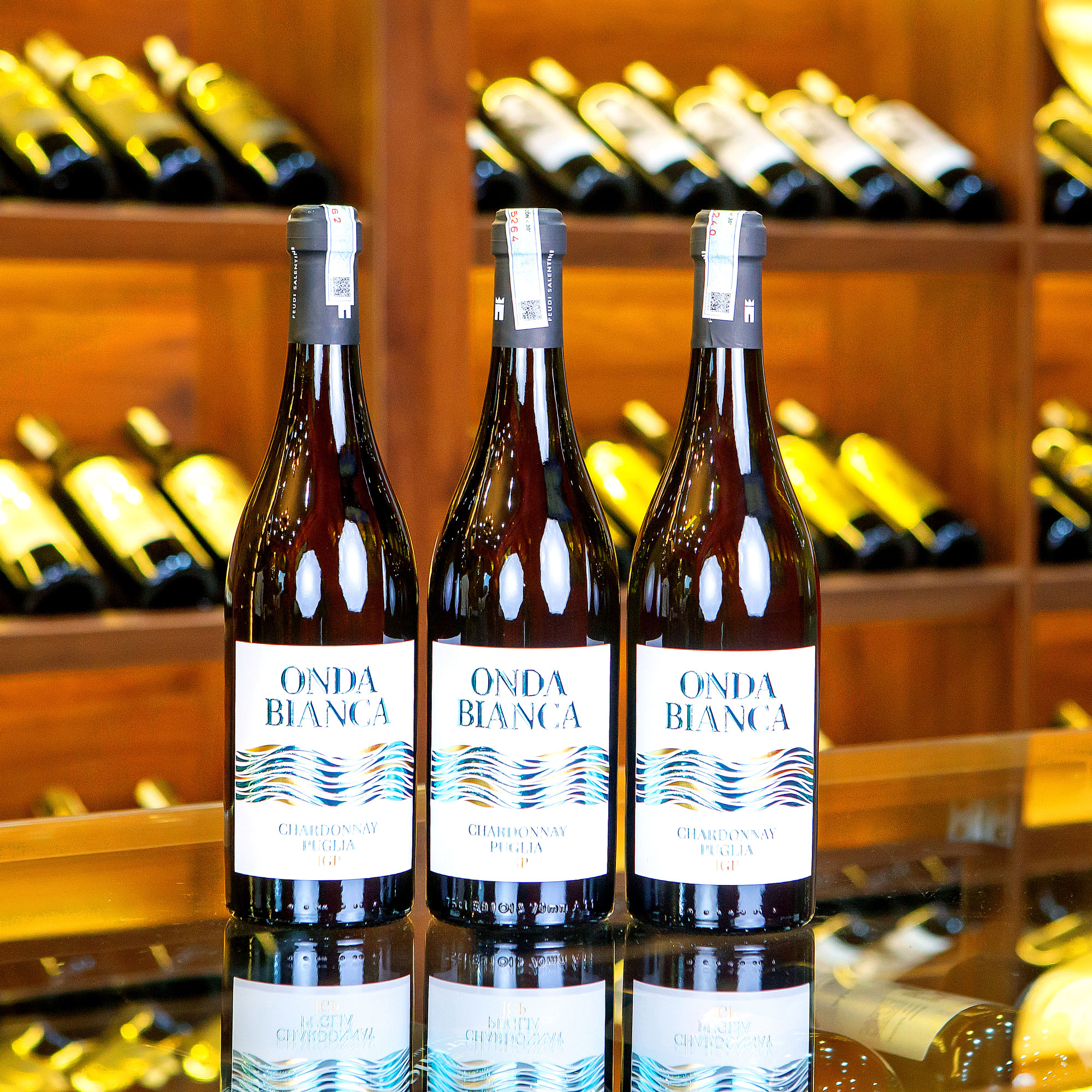 Onda Bianca Chardonnay Puglia IGP - Onda Bianca Chardonnay Puglia IGP Gallery -